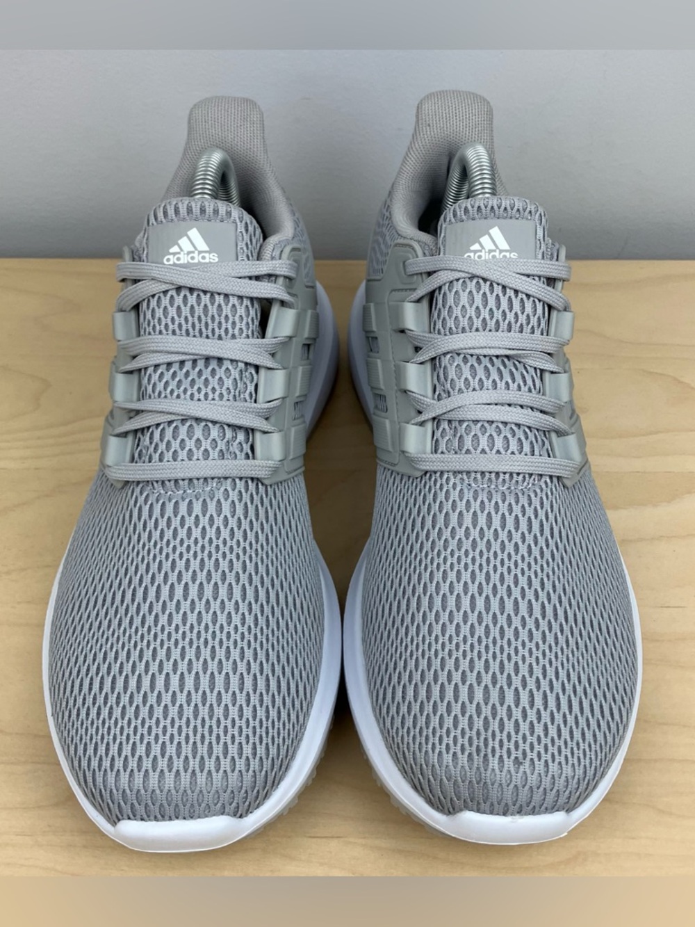 Adidas Women’s Size 9.0 Ultimashow Athletic Running Shoes Gray & White Low Top - Picture 4 of 10
